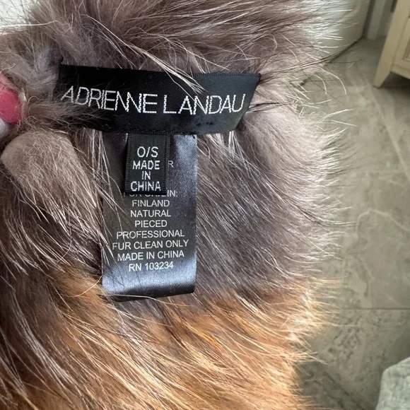 Adrienne Landau Fox Fur Scarf - Picture 4 of 7